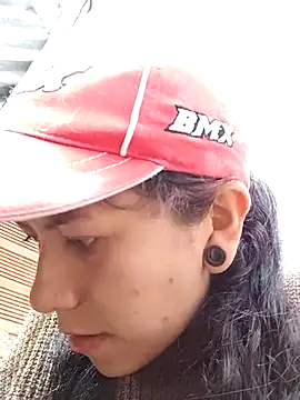 Raven Rouge  online show from March 2026 06:46:01 PM