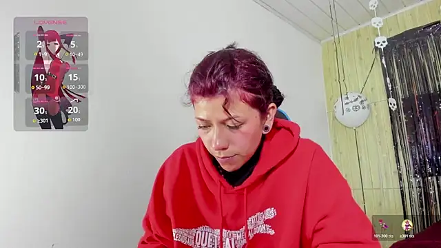 Raven Rouge  online show from November 2025 11:30:01 PM