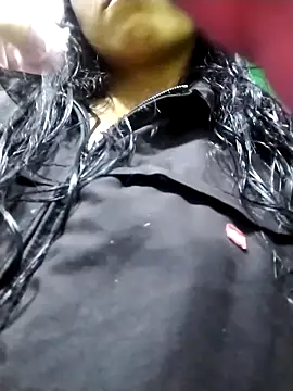 Raven Rouge  online show from February 2026 08:18:01 PM