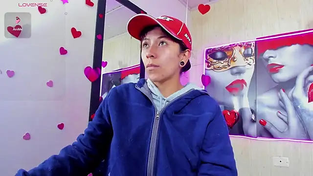 Raven Rouge  online show from March 2026 08:32:02 PM