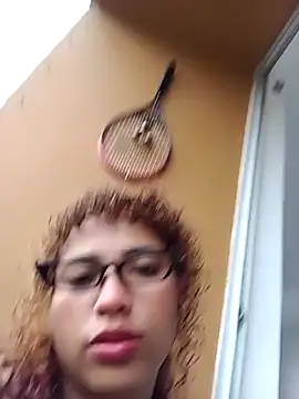 Snapshot of Vikyvoyeur chatting on October 2025 09:14:01 PM Vikyvoyeur online show from October 2025 09:14:01 PM