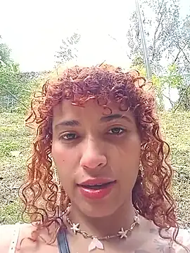 Snapshot of Vikyvoyeur chatting on December 2025 06:43:02 PM Vikyvoyeur online show from December 2025 06:43:02 PM