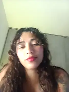 Vikyvoyeur online show from March 2026 03:56:04 AM