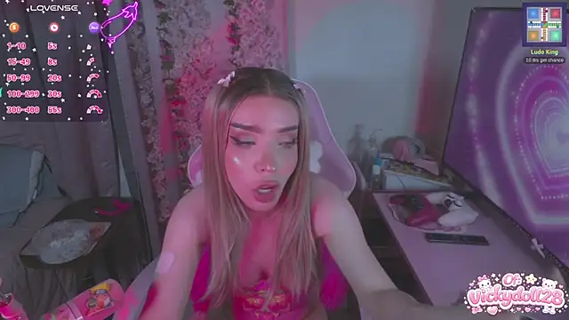 victoriabb28 online show from April 2026 03:08:01 AM