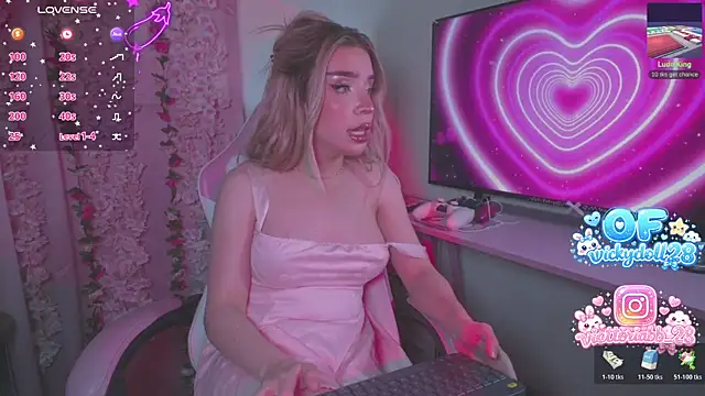 victoriabb28 online show from May 2026 03:41:01 AM