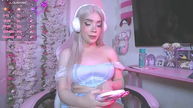 Snapshot of victoriabb28 chatting on July 2026 03:35:02 AM victoriabb28 online show from July 2026 03:35:02 AM