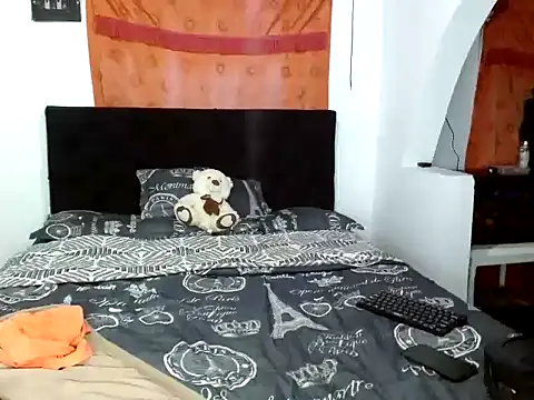 Snapshot of Ken_bigcock77 chatting on December 2025 11:28:02 PM Ken bigcock77 online show from December 2025 11:28:02 PM