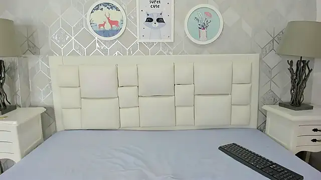 naia cox online show from January 2026 03:34:02 AM