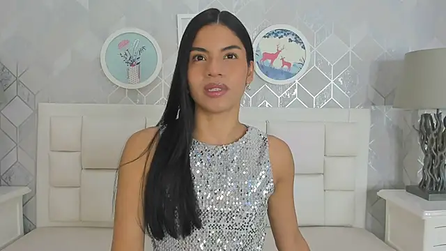 naia cox online show from December 2025 03:38:02 AM