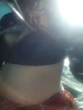 Hot-qwer online show from April 2026 09:05:02 PM