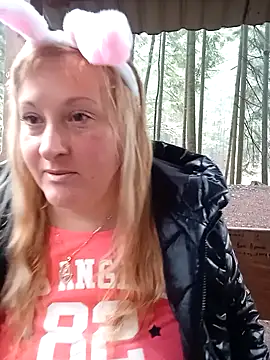 XHelenaX90 online show from April 2026 12:34:01 PM