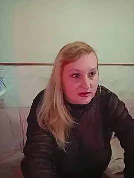 XHelenaX90 online show from February 2026 07:14:01 PM