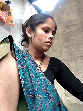 Hot-ilaiy online show from November 2025 02:59:01 AM