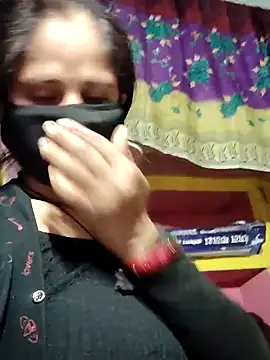 Hot-ilaiy online show from November 2025 10:54:02 PM