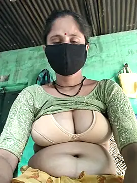 Hot-ilaiy online show from October 2025 03:41:02 AM