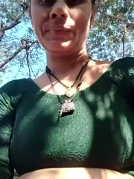 Hot-ilaiy online show from December 2025 06:40:01 AM