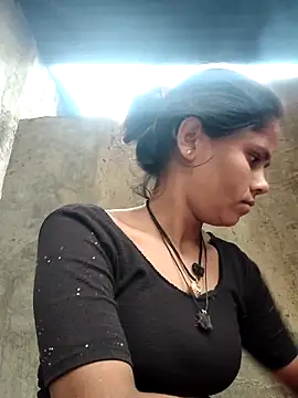 Hot-ilaiy online show from October 2025 02:01:01 AM