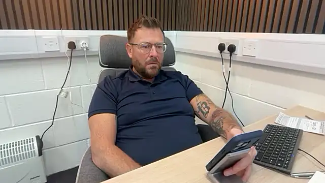 bilf1978 online show from March 2026 07:05:01 AM