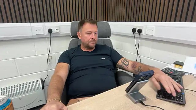 bilf1978 online show from May 2026 07:29:02 AM