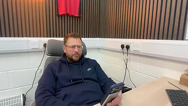 bilf1978 online show from March 2026 07:49:01 AM