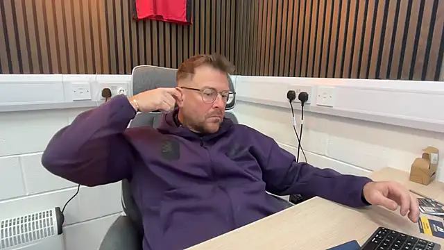 bilf1978 online show from March 2026 07:34:01 AM