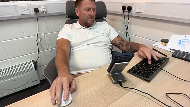 bilf1978 online show from May 2026 08:50:02 AM
