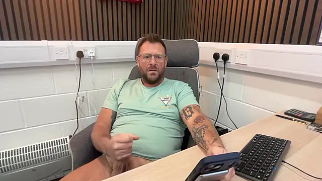 bilf1978 online show from March 2026 09:21:01 AM