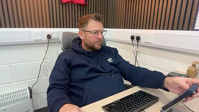 bilf1978 online show from March 2026 06:49:01 AM