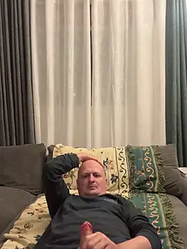 Attila120 online show from December 2025 07:16:02 PM