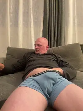 Attila120 online show from April 2026 07:29:02 PM