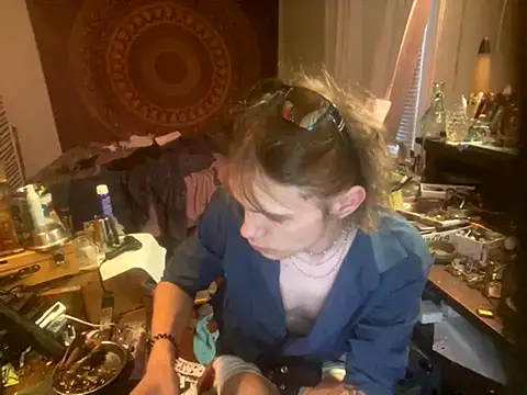 XanderOzzz online show from September 2025 12:11:01 PM