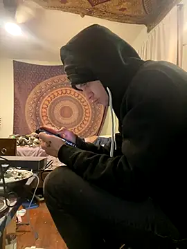 XanderOzzz online show from November 2025 03:28:02 AM