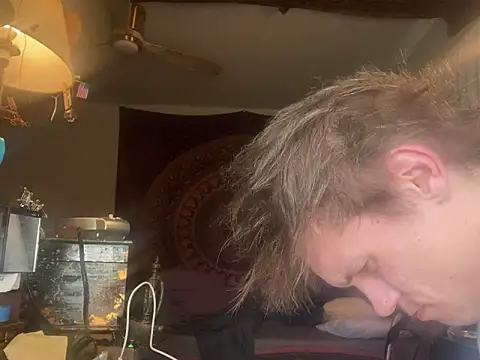 XanderOzzz online show from November 2025 03:26:02 PM