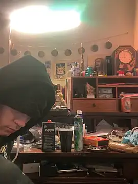 XanderOzzz online show from December 2025 08:27:02 AM