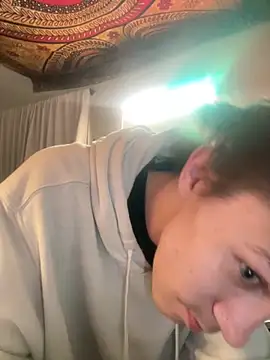 XanderOzzz online show from November 2025 07:00:02 AM