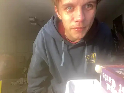 XanderOzzz online show from October 2025 04:24:02 AM