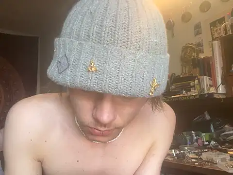 XanderOzzz online show from September 2025 02:39:02 PM