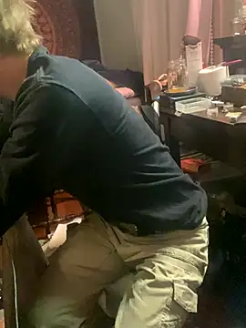 XanderOzzz online show from November 2025 10:41:01 AM