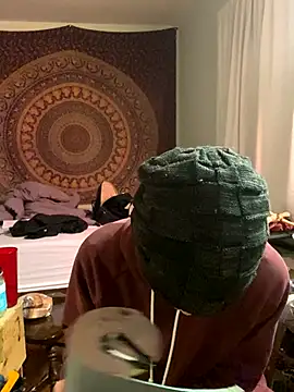 XanderOzzz online show from October 2025 11:07:01 AM