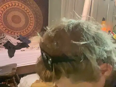 XanderOzzz online show from November 2025 09:26:02 AM