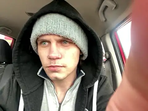 XanderOzzz online show from January 2026 02:45:01 PM