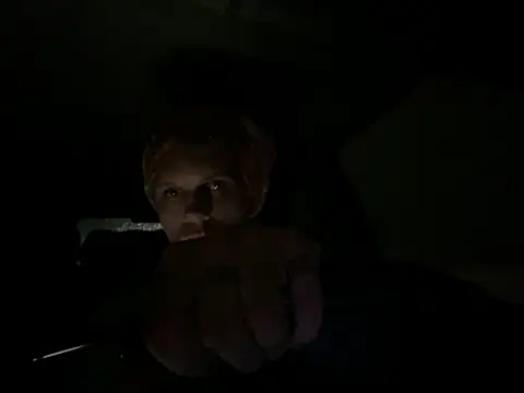 XanderOzzz online show from November 2025 04:28:02 AM