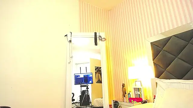 ViictoriaJones  online show from November 2025 02:06:01 PM