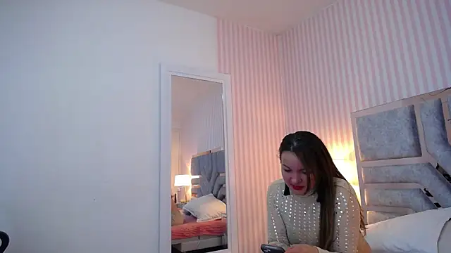 Snapshot of ViictoriaJones_ chatting on September 2025 01:05:02 PM ViictoriaJones online show from September 2025 01:05:02 PM