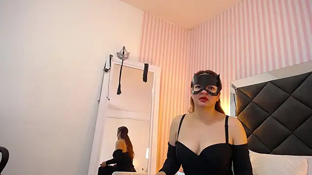 ViictoriaJones  online show from October 2025 01:41:01 PM