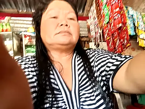 Snapshot of Mari_fvcks chatting on October 2025 05:34:02 AM Mari fvcks online show from October 2025 05:34:02 AM
