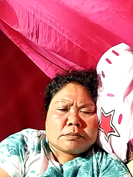 Snapshot of Mari_fvcks chatting on October 2025 12:52:02 AM Mari fvcks online show from October 2025 12:52:02 AM