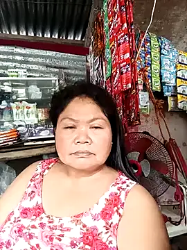 Snapshot of Mari_fvcks chatting on October 2025 10:32:02 PM Mari fvcks online show from October 2025 10:32:02 PM