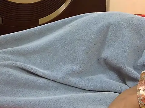 Snapshot of smallcuute chatting on November 2025 11:31:02 PM smallcuute online show from November 2025 11:31:02 PM