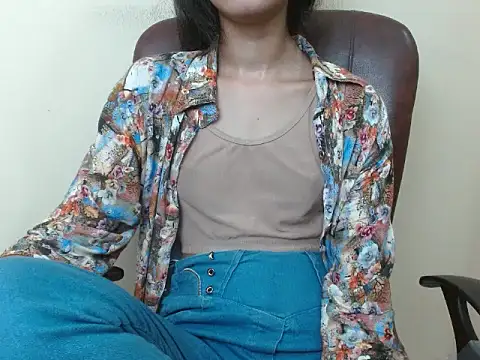Snapshot of smallcuute chatting on September 2025 09:15:01 PM smallcuute online show from September 2025 09:15:01 PM